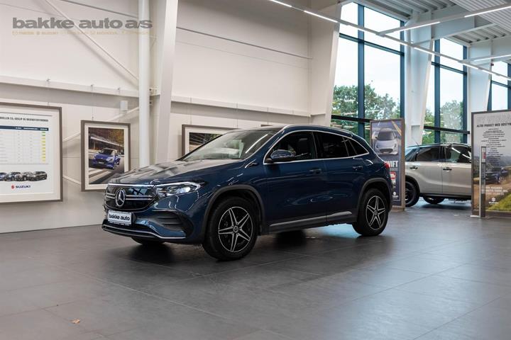 Blå Mercedes EQA250 fra 2021