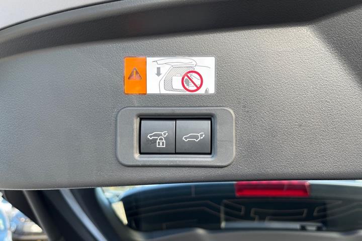 Grå Toyota bZ4X Touring fra 2026