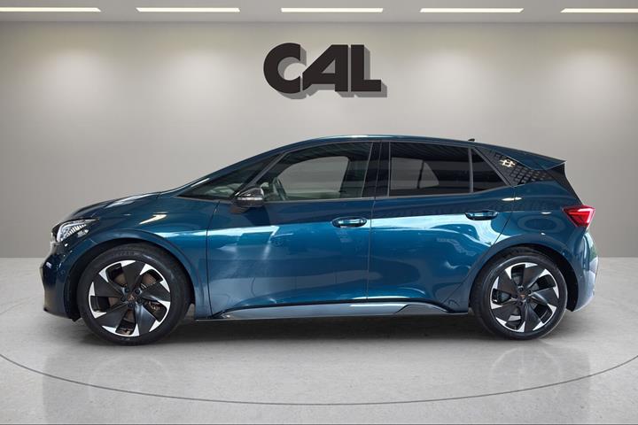 Blå Cupra Born fra 2024