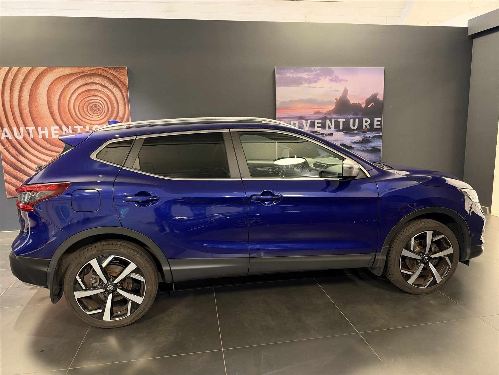 Blå Nissan Qashqai fra 2019