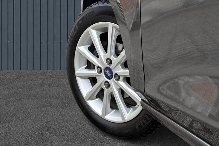 Grå Ford Fiesta fra 2018