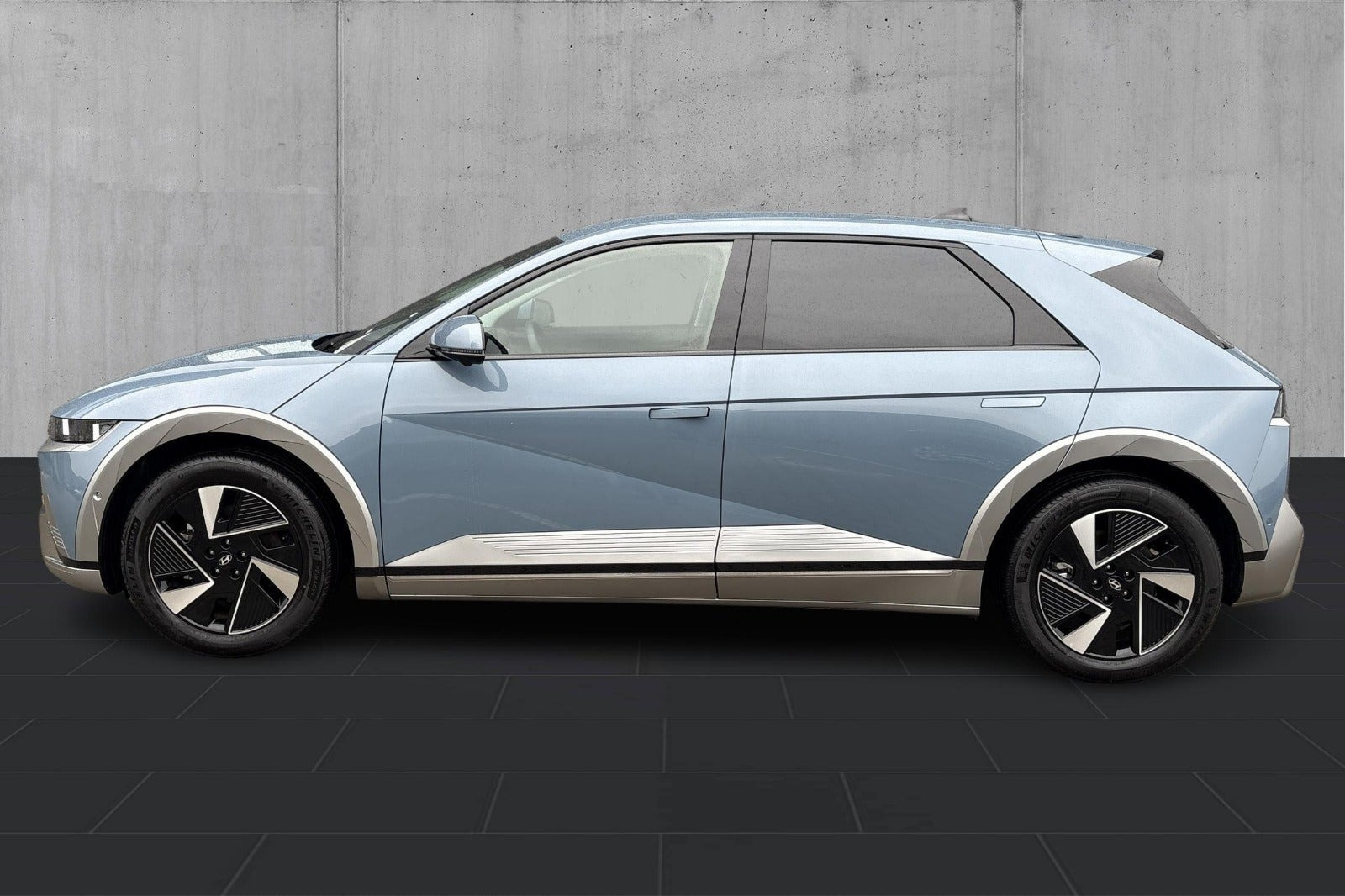 Blå Hyundai Ioniq 5 fra 2026