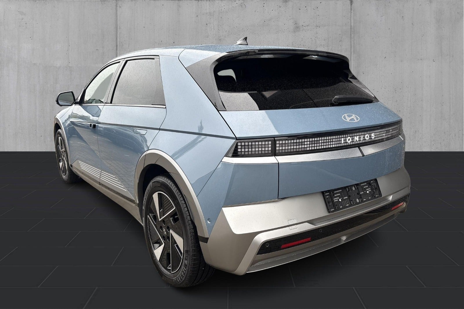 Blå Hyundai Ioniq 5 fra 2026