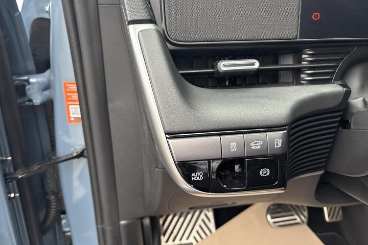 Blå Hyundai Ioniq 5 fra 2026