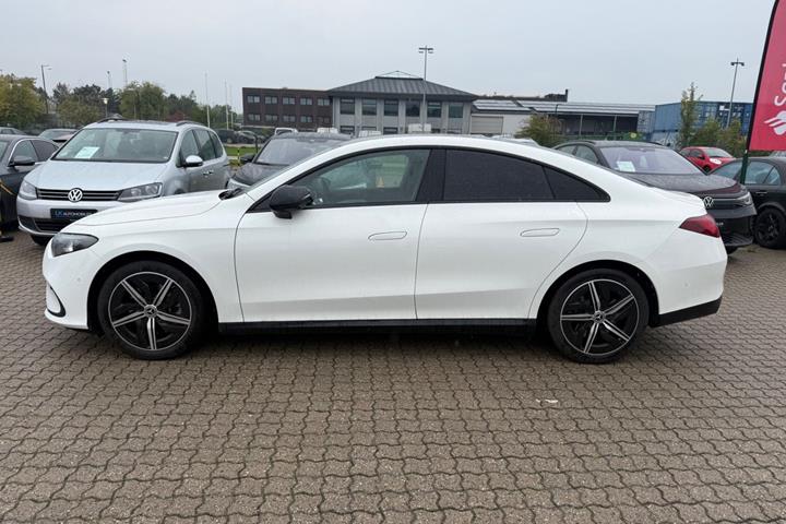 Hvid Mercedes CLA250+ fra 2026