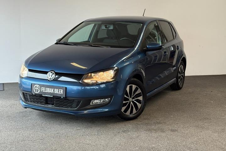 Blå VW Polo fra 2017