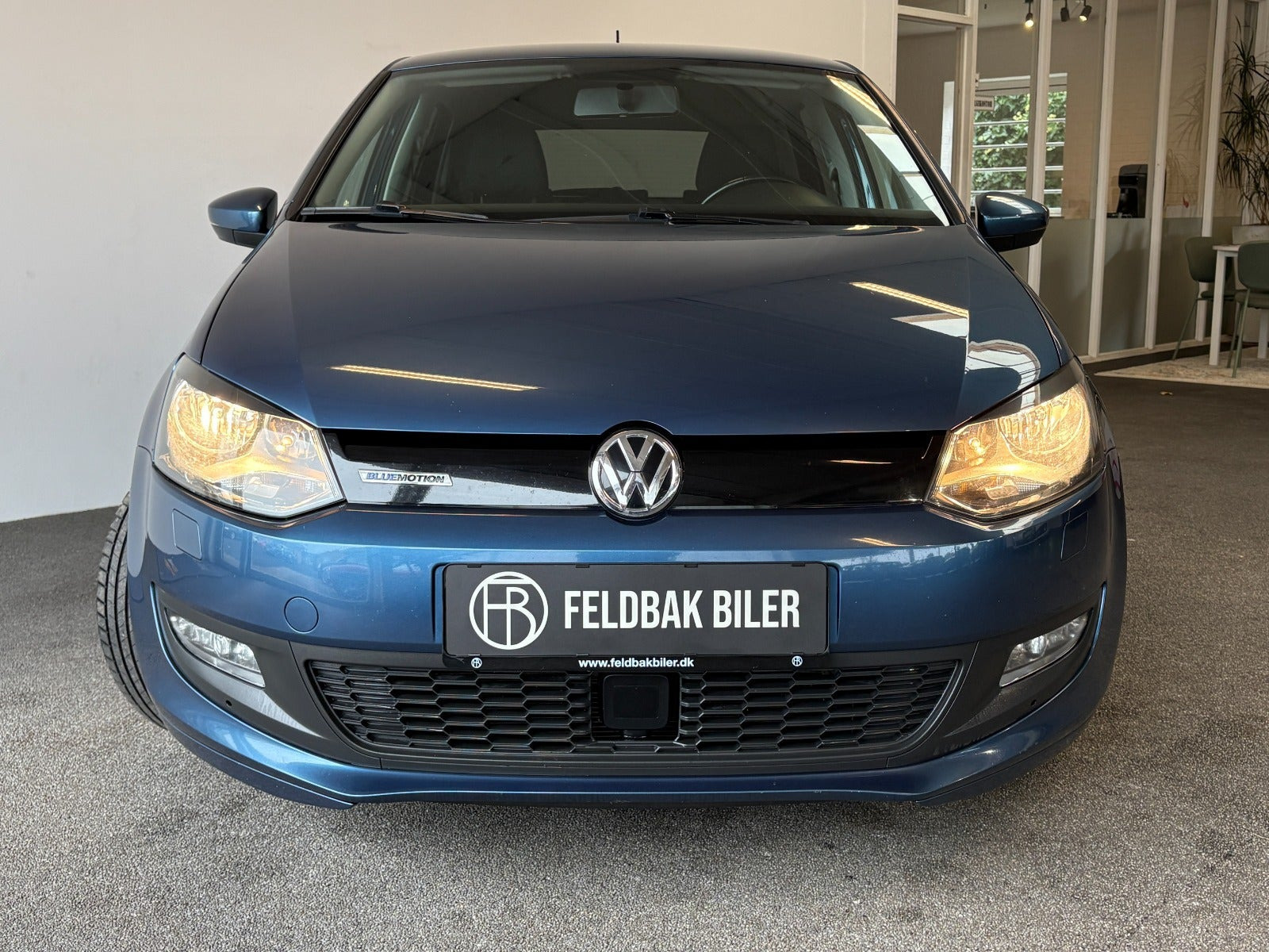 Blå VW Polo fra 2017