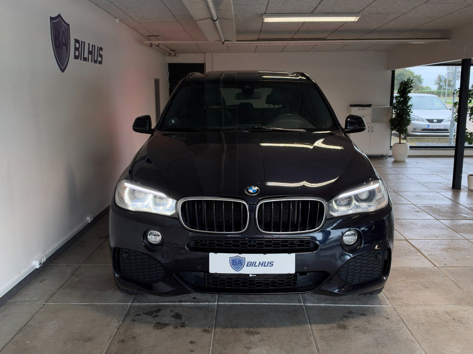Sort BMW X5 fra 2013