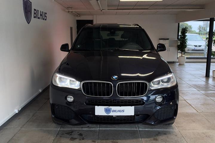 Sort BMW X5 fra 2013