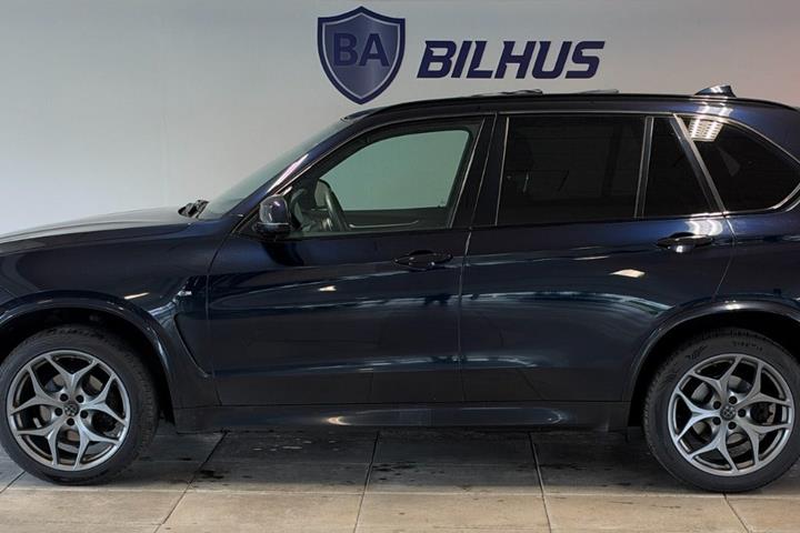 Sort BMW X5 fra 2013