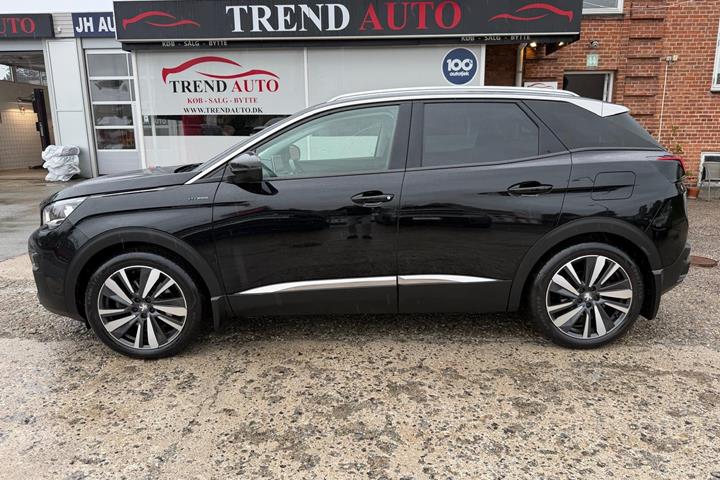 Sort Peugeot 3008 fra 2020