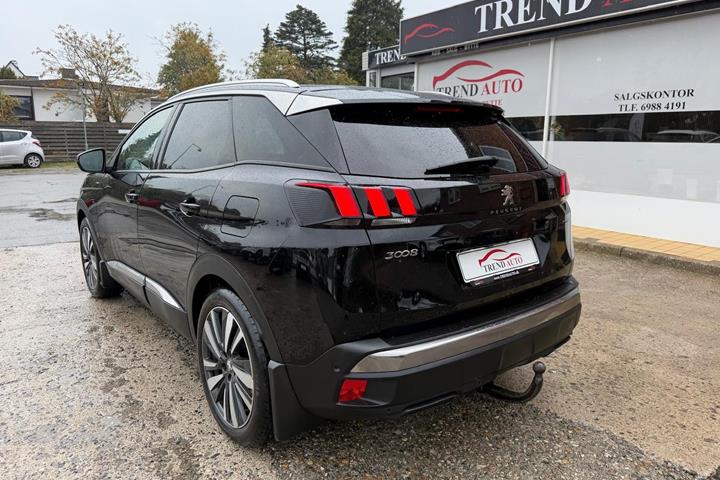 Sort Peugeot 3008 fra 2020