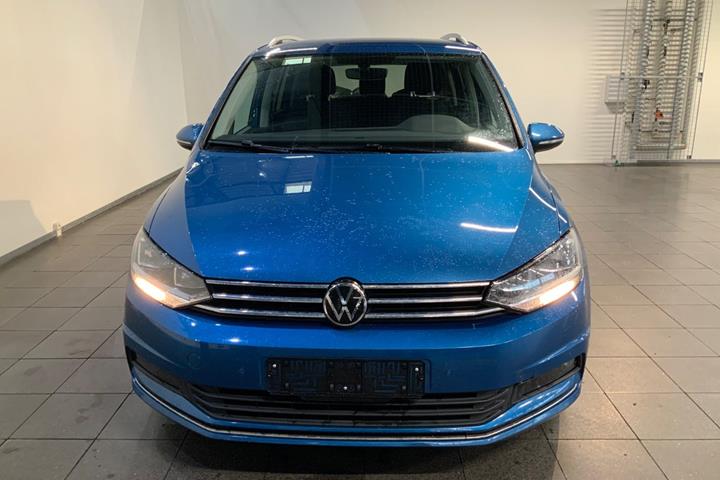 Blå VW Touran fra 2021