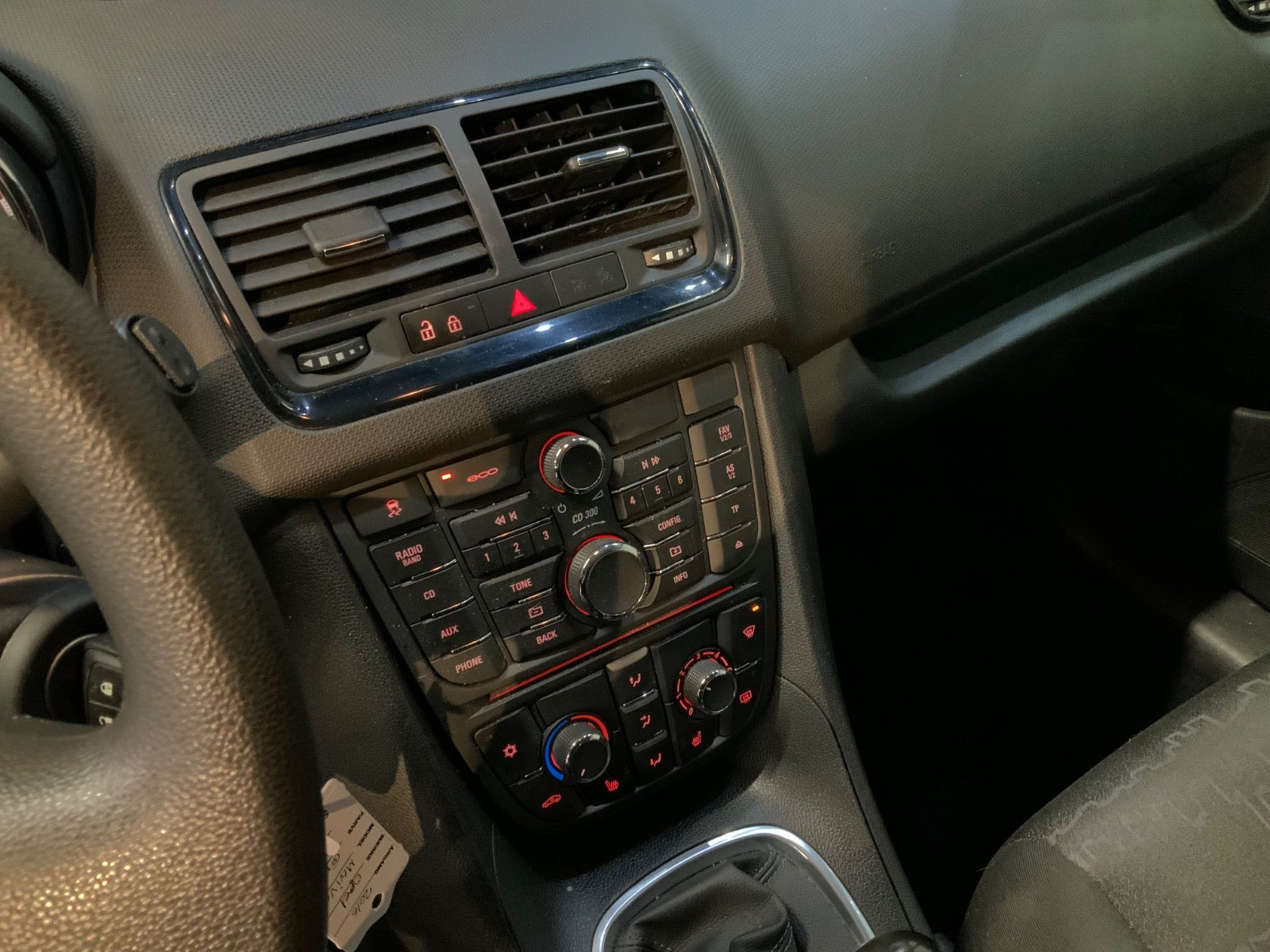 Grå Opel Meriva fra 2015