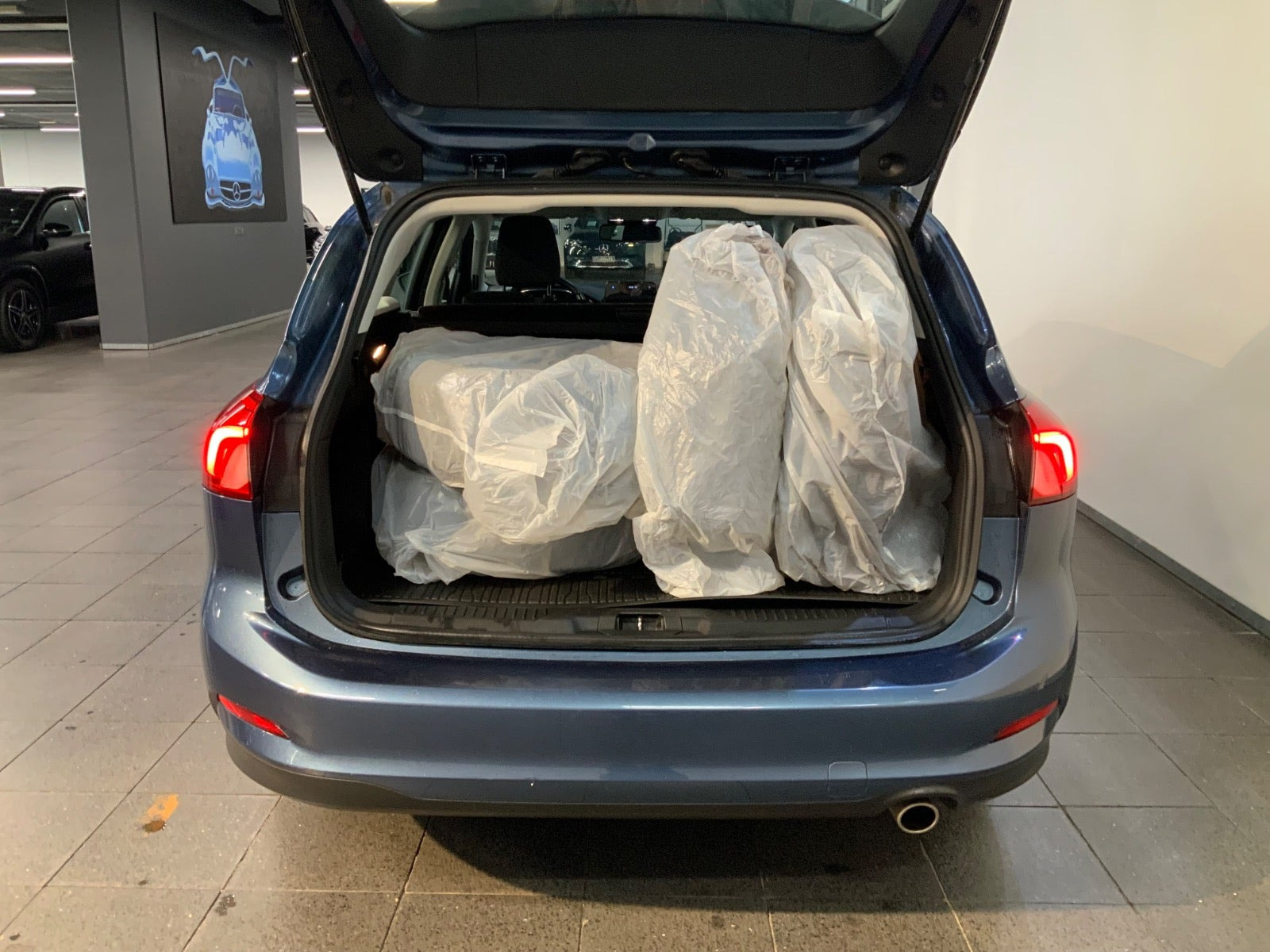 Blå Ford Focus fra 2019