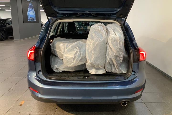 Blå Ford Focus fra 2019