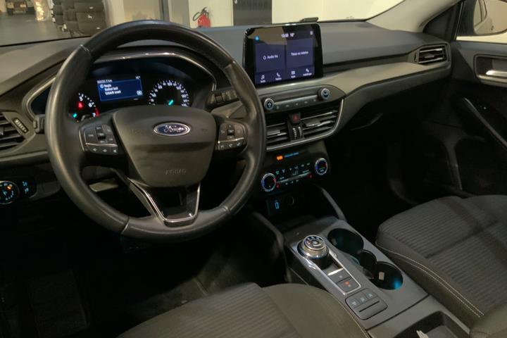 Blå Ford Focus fra 2019