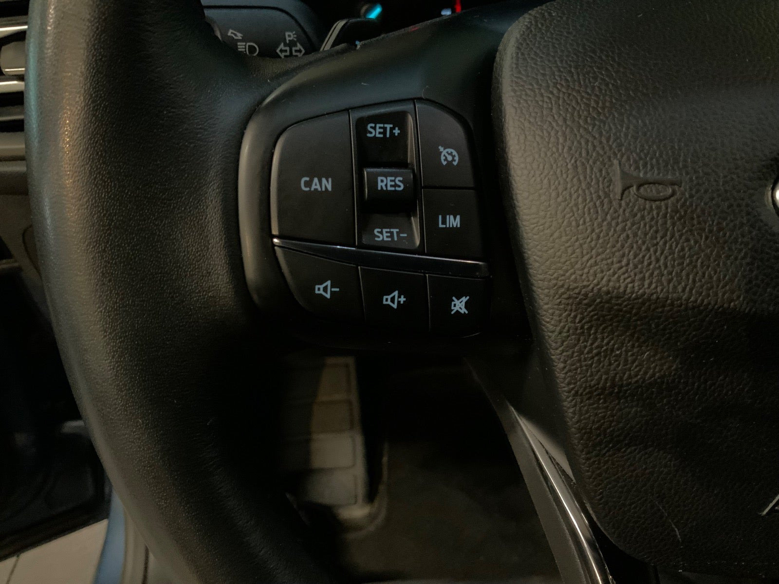 Blå Ford Focus fra 2019