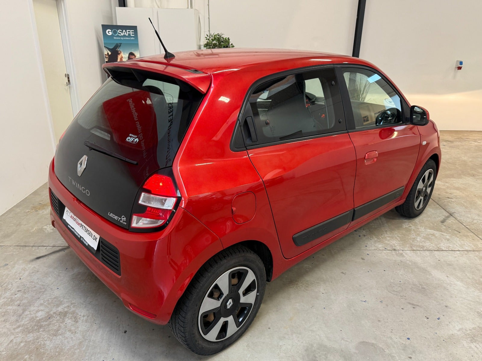 Orange Renault Twingo fra 2017