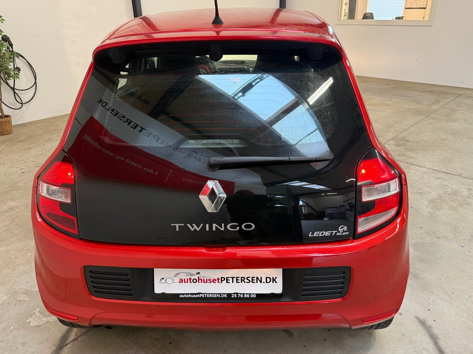 Orange Renault Twingo fra 2017