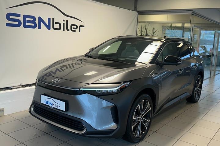 Grå Toyota BZ4X fra 2024
