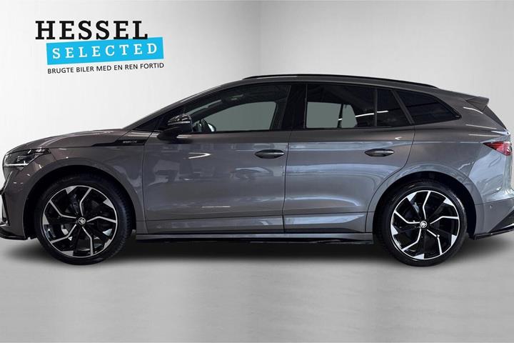 Grå Skoda Enyaq fra 2022