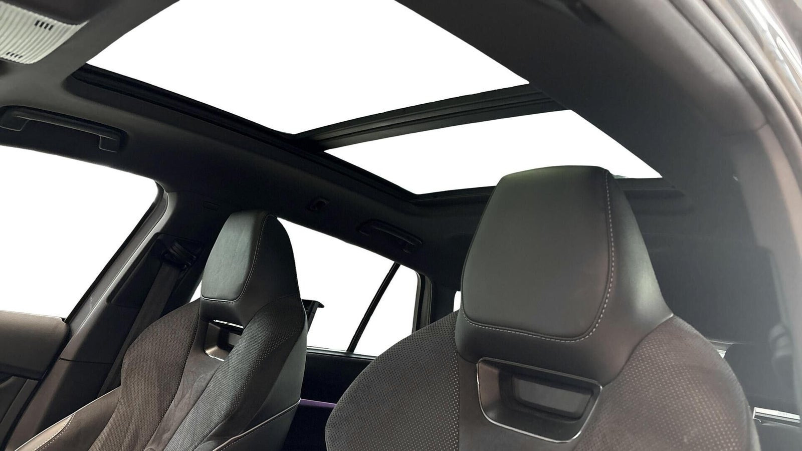 Grå Skoda Enyaq fra 2022