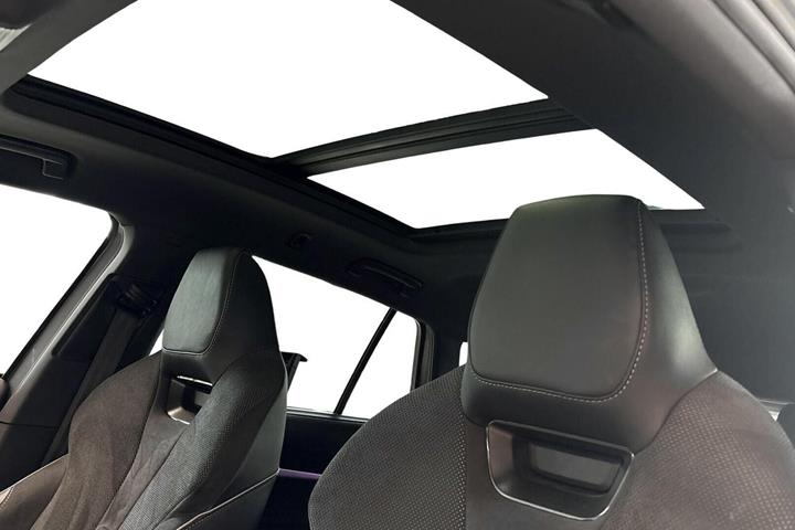 Grå Skoda Enyaq fra 2022