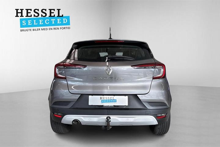 Grå Renault Captur fra 2021