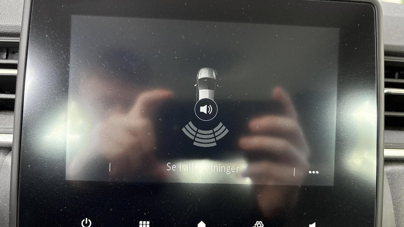 Grå Renault Captur fra 2021