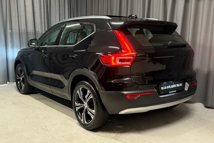 Sort Volvo XC40 fra 2021