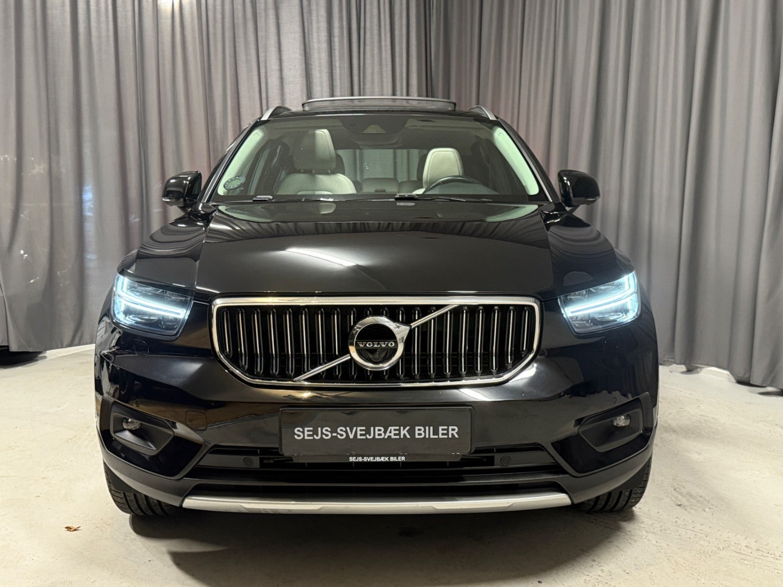 Sort Volvo XC40 fra 2021