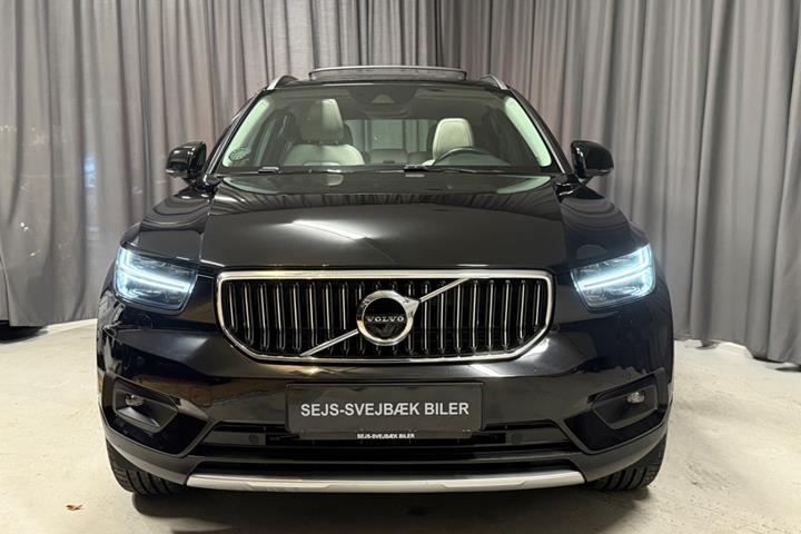Sort Volvo XC40 fra 2021