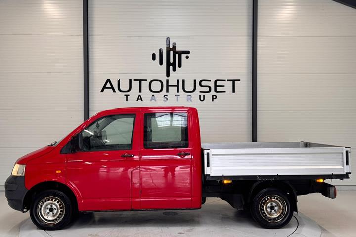 Rød VW Transporter fra 2007