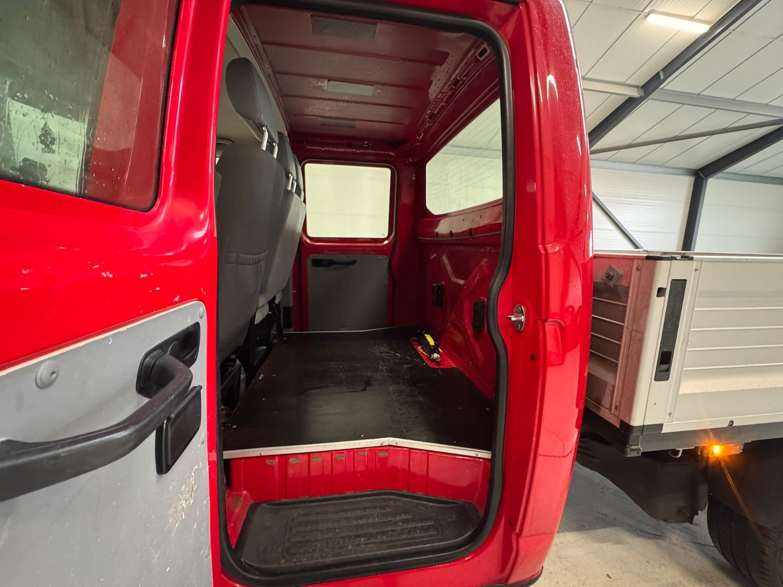 Rød VW Transporter fra 2007