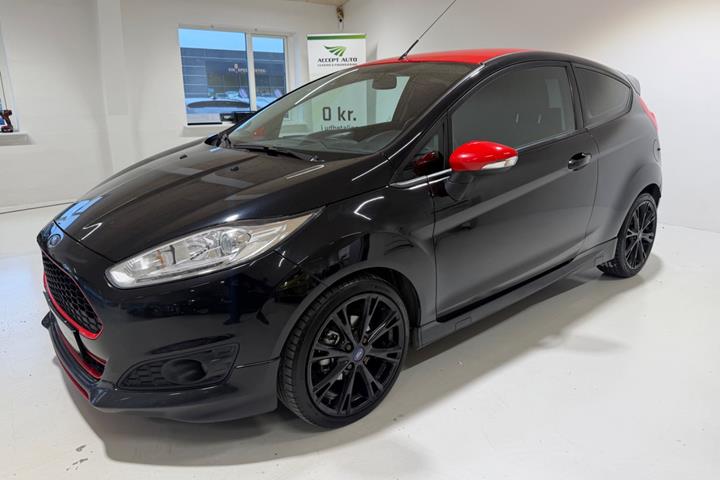 Sort Ford Fiesta fra 2015