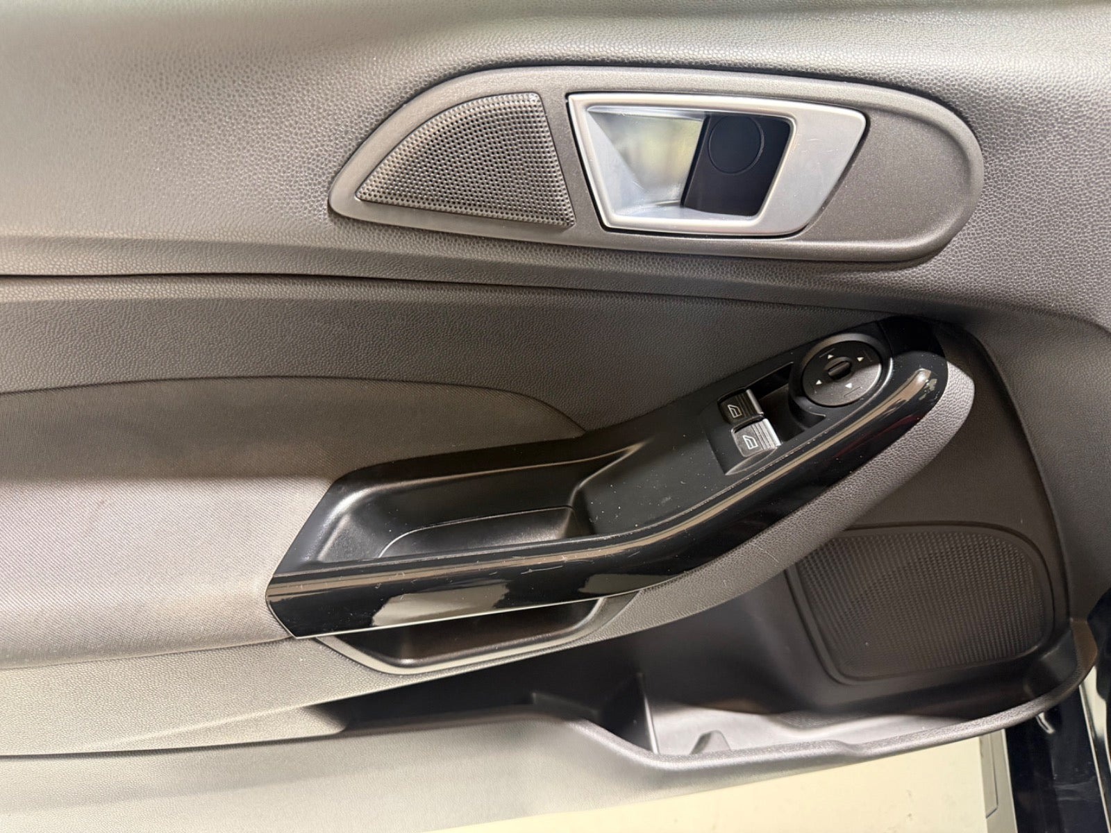 Sort Ford Fiesta fra 2015
