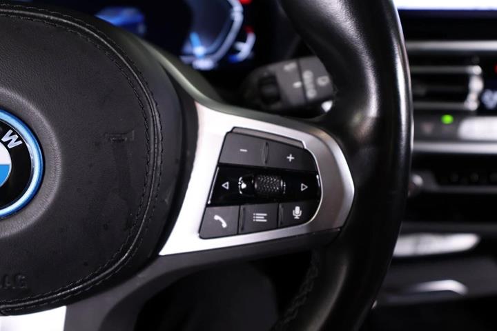 Blå BMW iX3 fra 2023