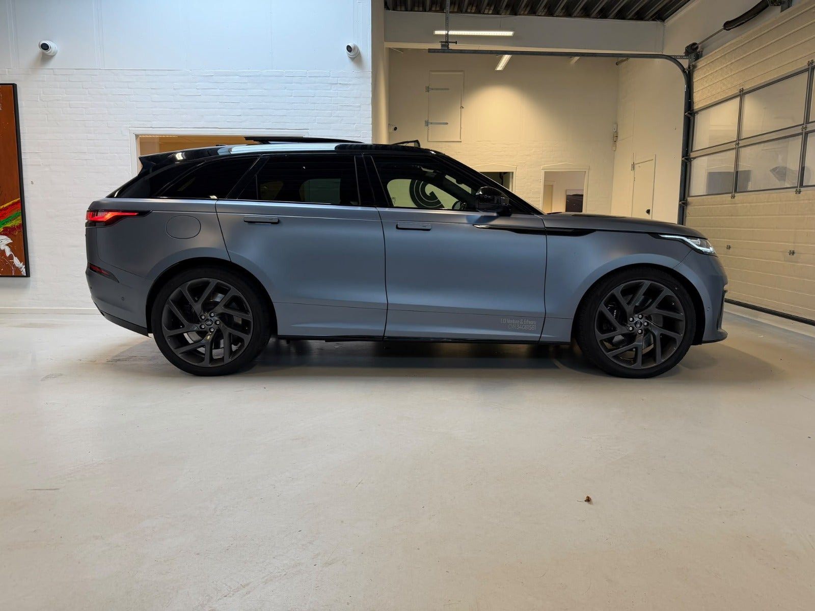 Grå Land Rover Range Rover Velar fra 2020