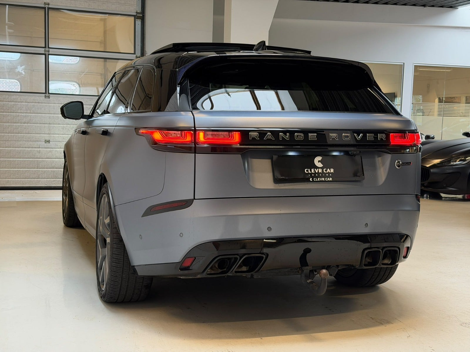 Grå Land Rover Range Rover Velar fra 2020