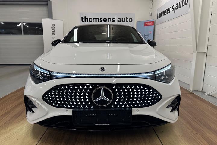 Grøn Mercedes CLA250+ fra 2025