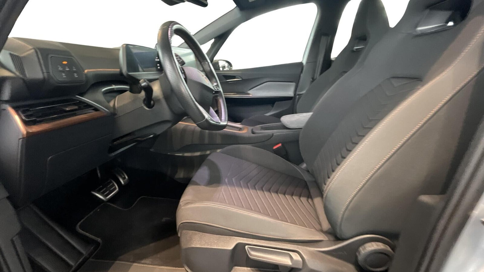 Sølv Cupra Born fra 2023