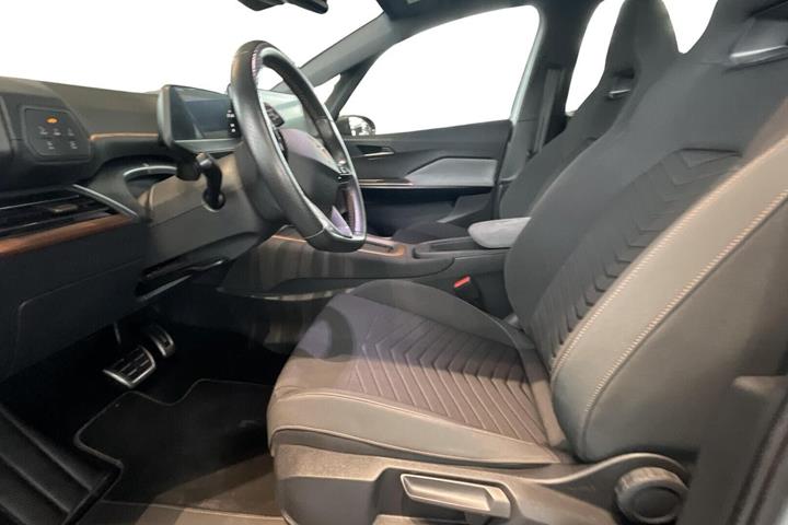 Sølv Cupra Born fra 2023