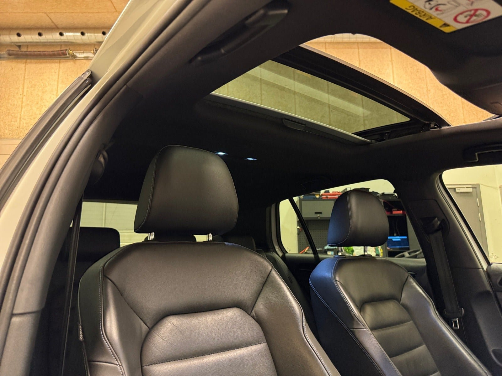 Hvid VW Golf VII fra 2015