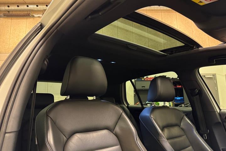 Hvid VW Golf VII fra 2015