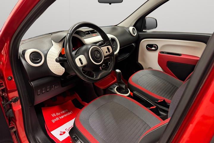 Rød Renault Twingo fra 2015