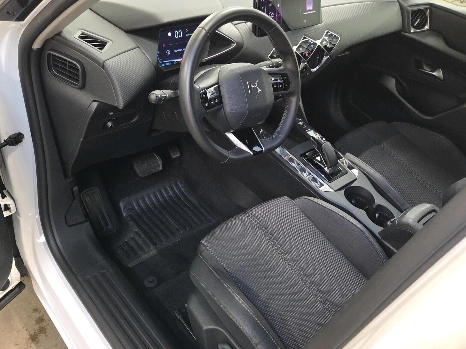 Hvid DS DS 3 CrossBack fra 2022