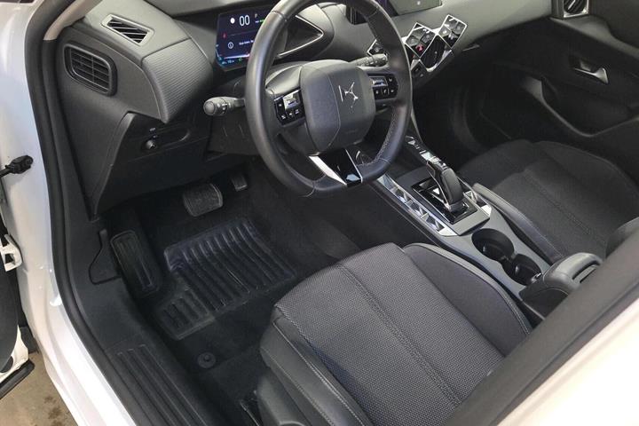 Hvid DS DS 3 CrossBack fra 2022
