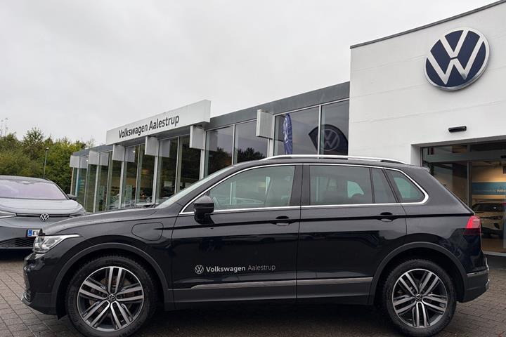 Sort VW Tiguan fra 2021