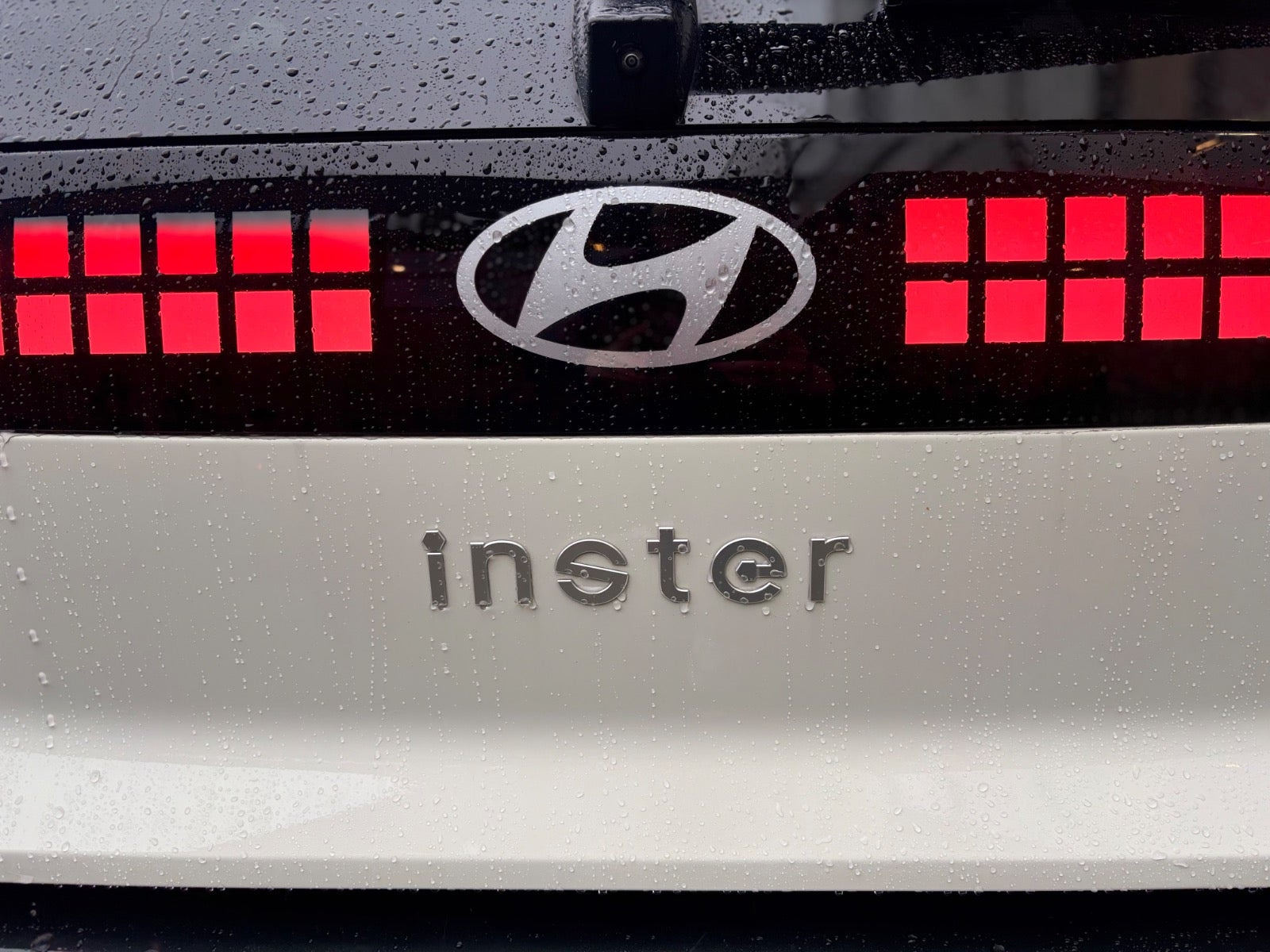Beige Hyundai Inster fra 2026